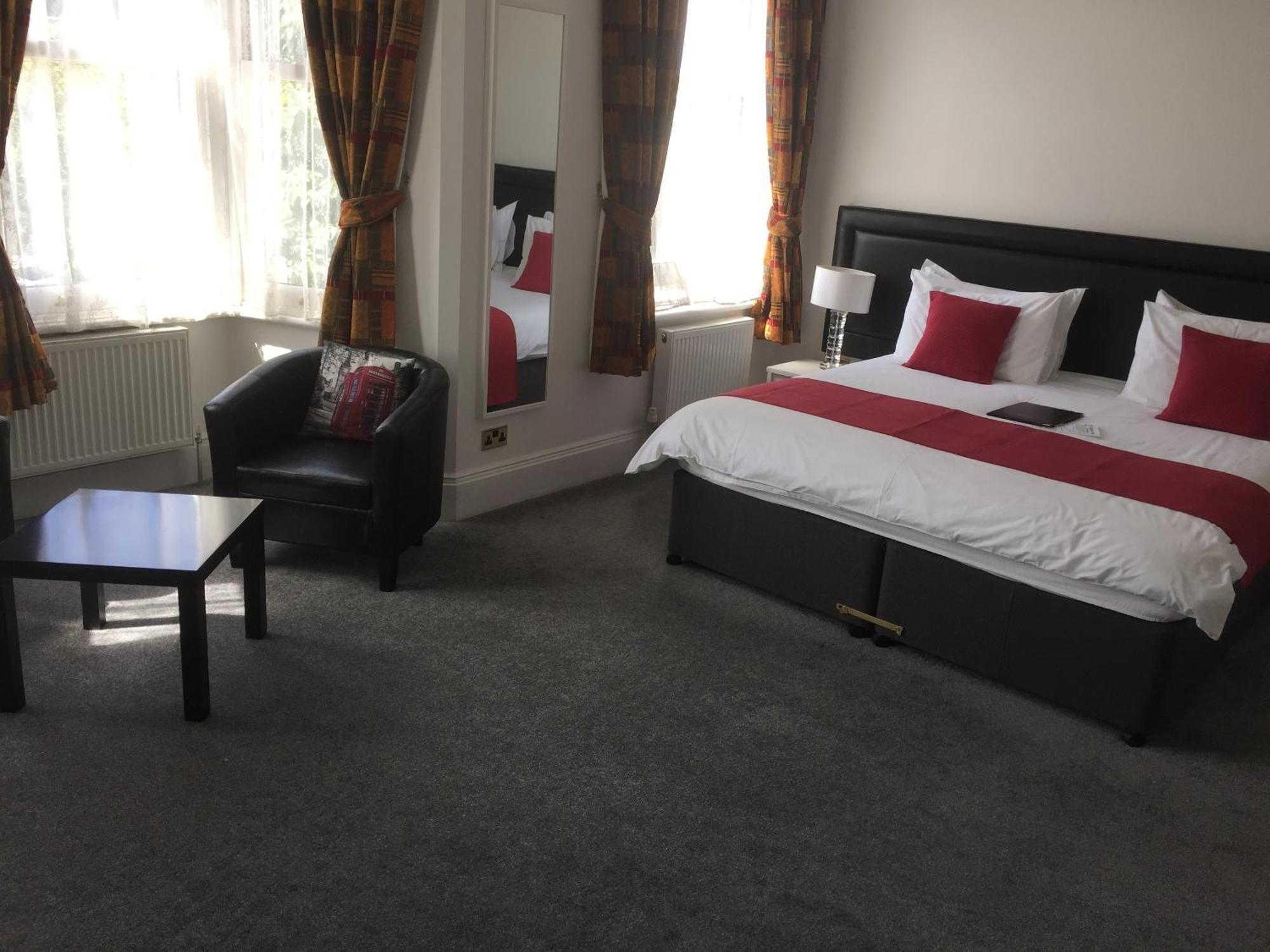 Croham Park - Free Parking & Wi-fi London Borough of Croydon