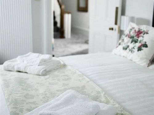 Croham Park - Free Parking & Wi-fi Bed & Breakfast