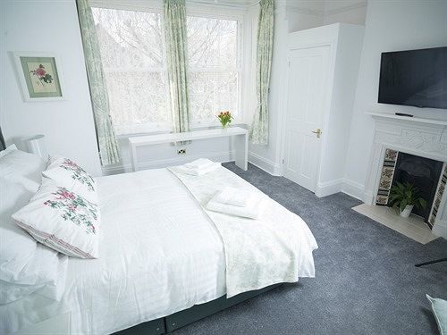 Croham Park - Free Parking & Wi-fi Bed & Breakfast