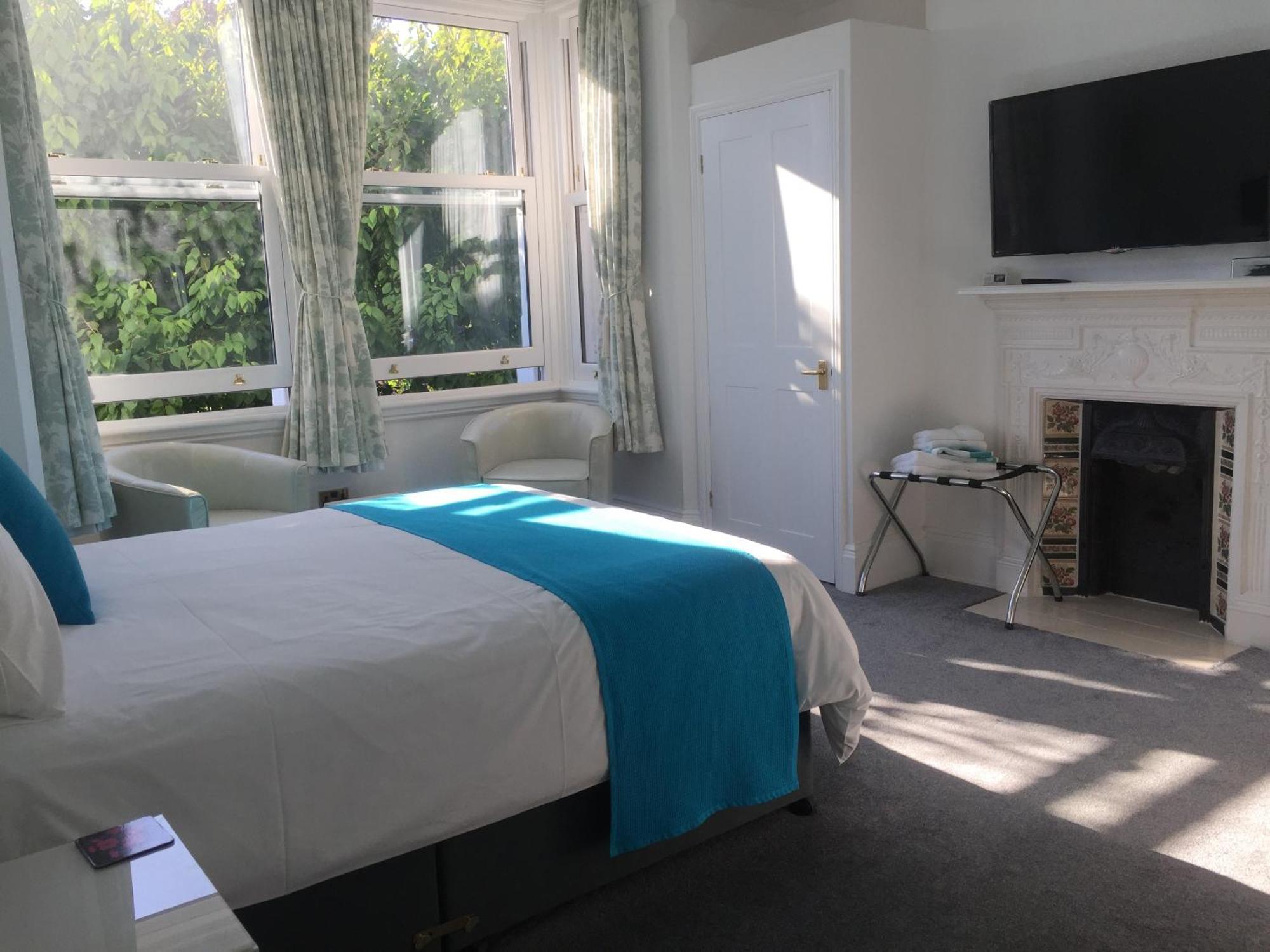 Alojamento de Acomodação e Pequeno-almoço Croham Park - Free Parking & Wi-fi 4*