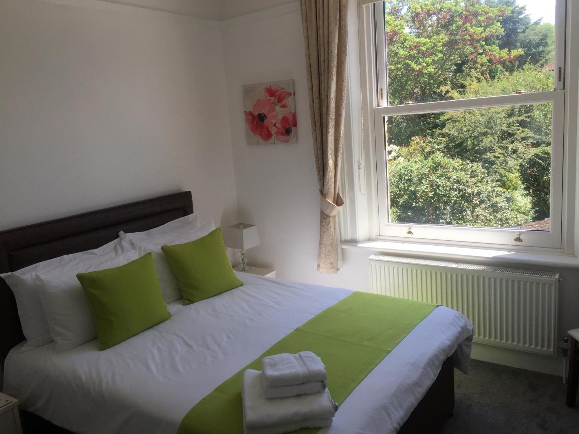 Croham Park - Free Parking & Wi-fi